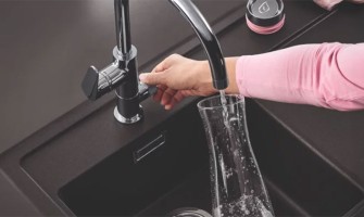 Sterilizarea apei cu lămpi UV: soluția sigură împotriva bacteriilor Sterilizarea apei cu lămpi UV: soluția sigură împotriva bacteriilor
